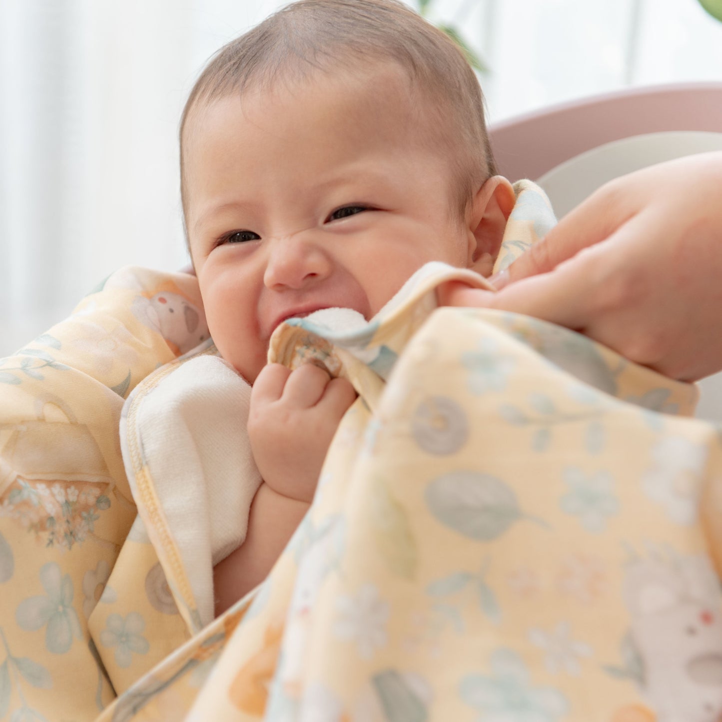 [NEW] Granny Ben Floral Daydream Tencel Muslin Towel